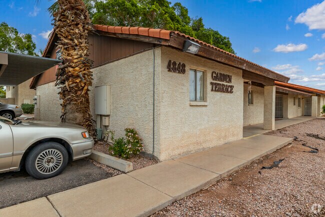 Foto del edificio - Garden Terrace Apartments