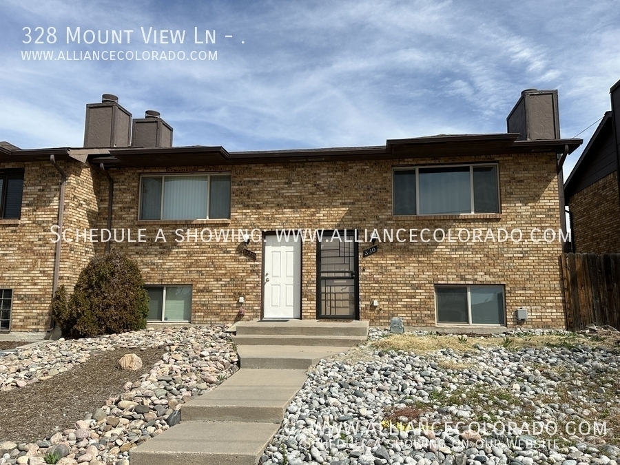 Primary Photo - 328 Mt View Ln