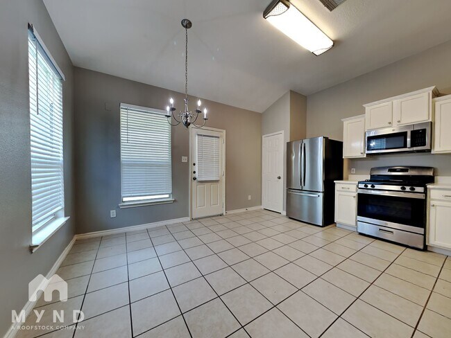 Foto del edificio - 21635 Falvel Sunset Ct