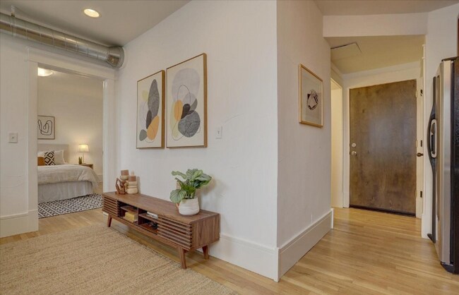 Foto del edificio - 740 Sherman St