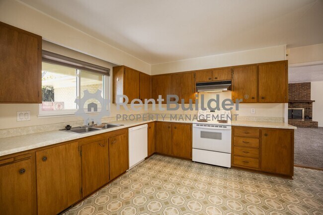 Foto del edificio - 6504 Loftus Ave NE