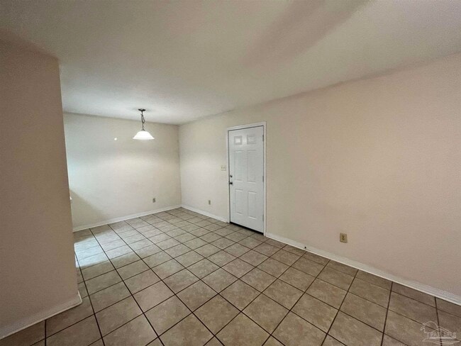 Building Photo - 9481 Sunnehanna Blvd