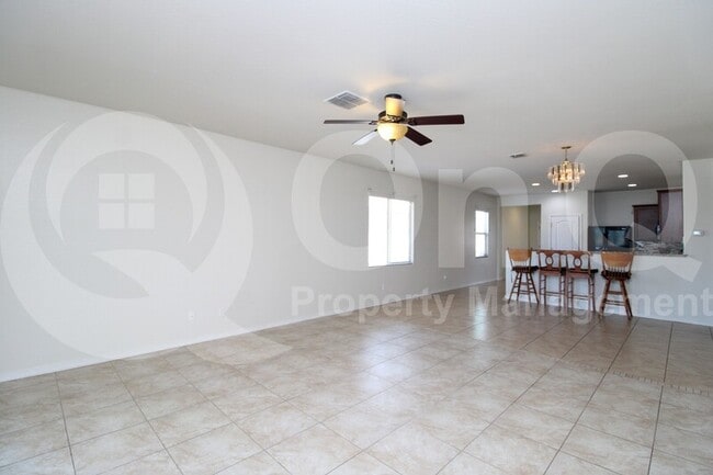 Building Photo - 7116 S 78th Dr