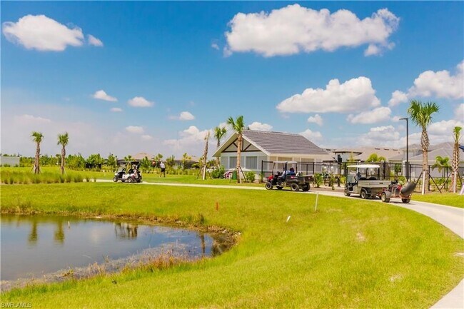 Foto del edificio - 15345 Grn Acrs Ave