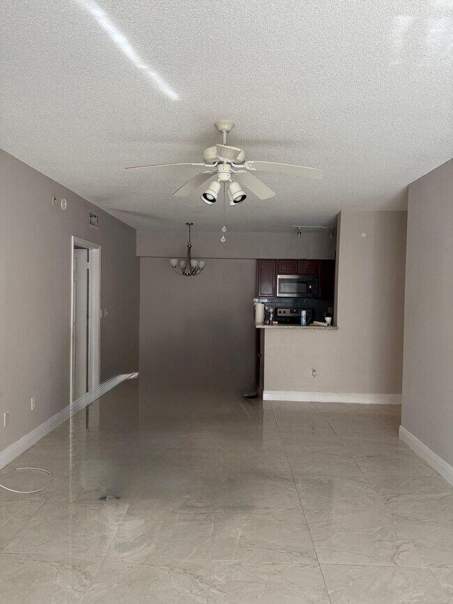 Foto del edificio - 10276 Fox Trail Rd S