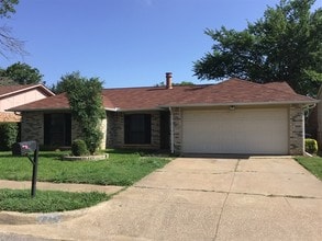 Building Photo - 7717 Bermejo Rd