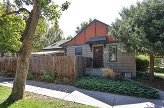 Building Photo - 1216 N 8th St