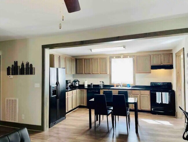 Foto del edificio - 527 S Hamilton St