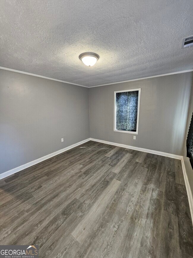 Building Photo - 521 Meriwether St