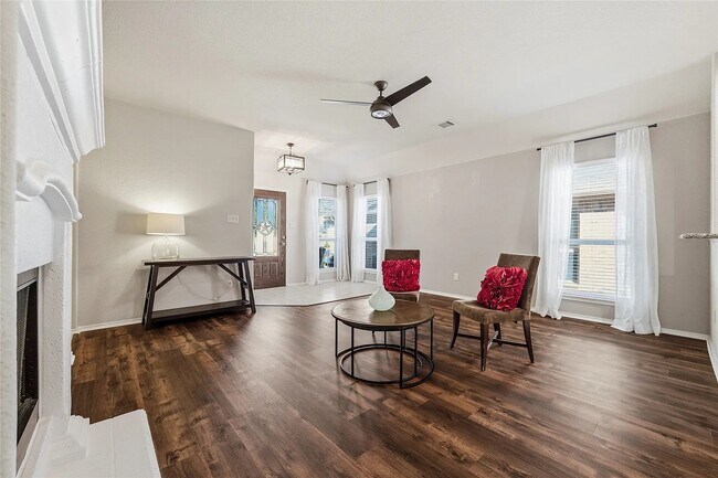 Building Photo - 9905 Cottontail Ln