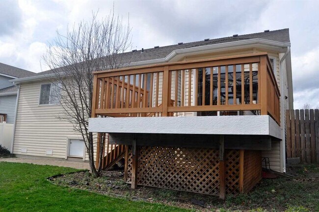 Building Photo - 4135 S. Stonington Ln