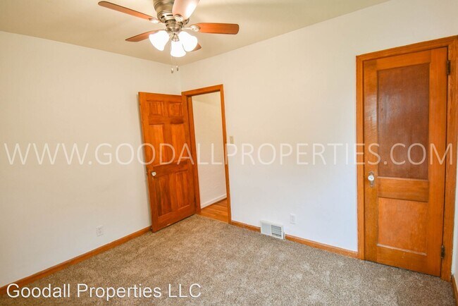 Building Photo - 3 br, 1 bath House - 2119 53rd St