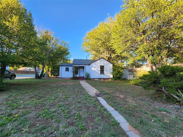 Foto principal - 1516 Lindsey St