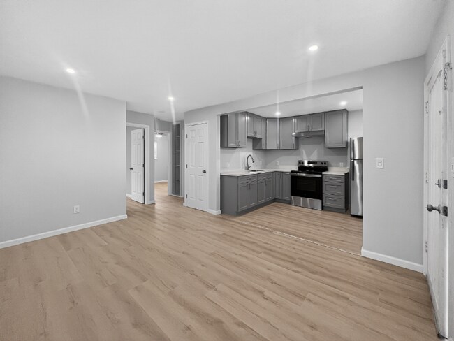 Building Photo - 408 W 19th St