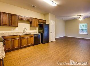 Building Photo - 7134 Somerset Springs Dr
