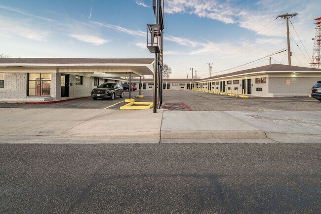 Foto del edificio - La Luna Luxury Suites