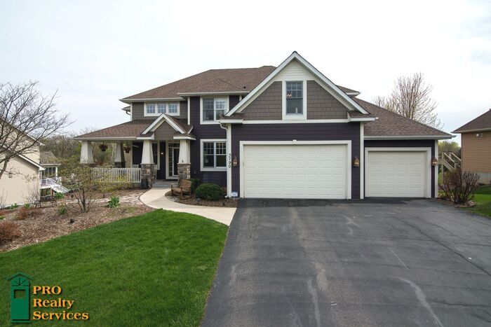 Primary Photo - Stunning 8 bedroom, 4 bathroom home