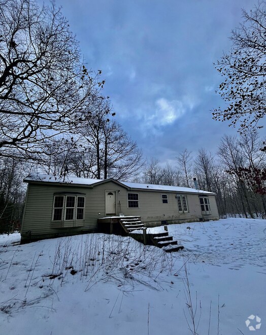 Apartments under 2,500 in Carp Lake MI 1 Rentals