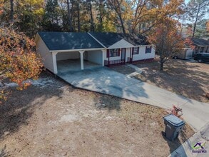 Building Photo - 805 Coventry Cir