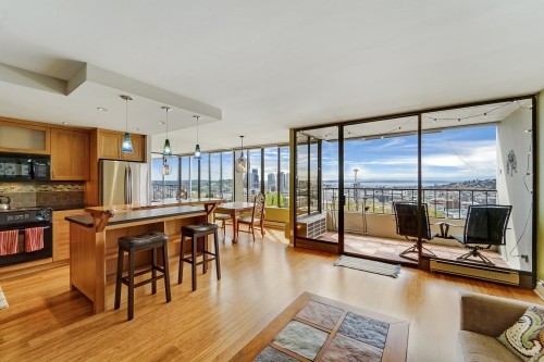 Foto del edificio - 601 Belmont Ave E