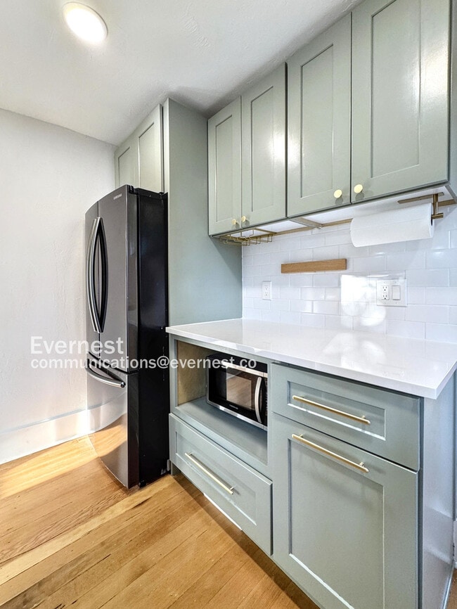 Building Photo - 4886 Osceola St