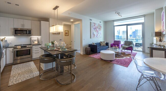 Foto del edificio - Downtown Studio at $1,680 — 1.5 Months Free, Modern Living