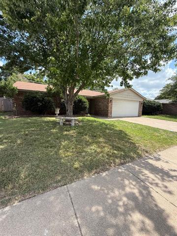 Building Photo - 6212 Kary Lynn Dr S