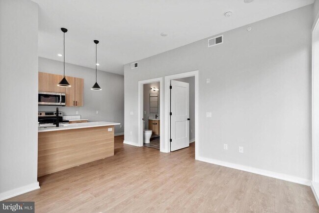 Building Photo - 308 W Chelten Ave