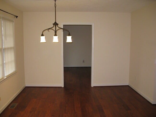 Building Photo - 6151 Rosemary Dr