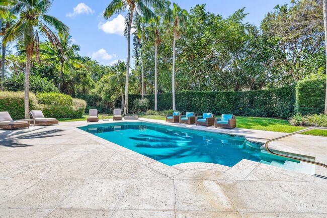 Foto del edificio - 330 S Beach Rd