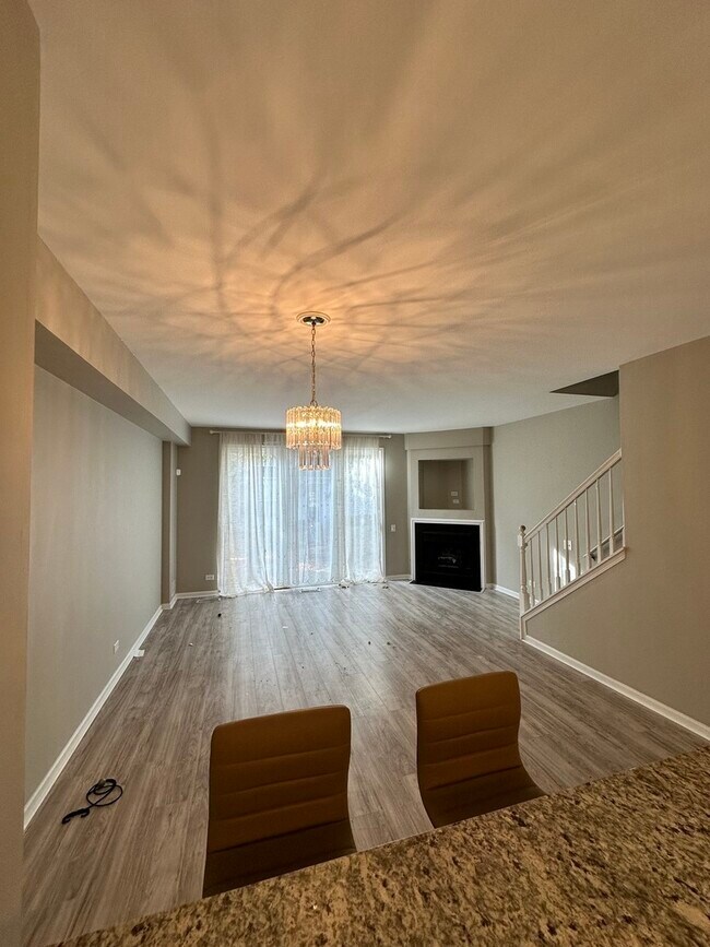 Building Photo - 2924 Stonewater Dr