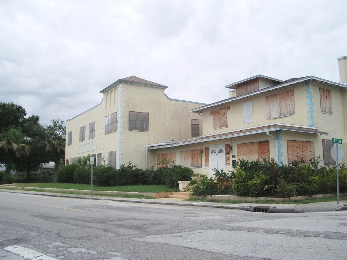 Primary Photo - Courthouse Lofts