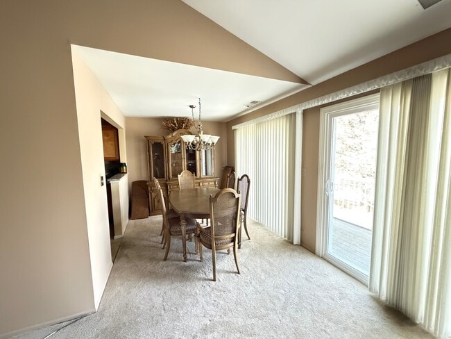 Building Photo - 608 Berkley Ct