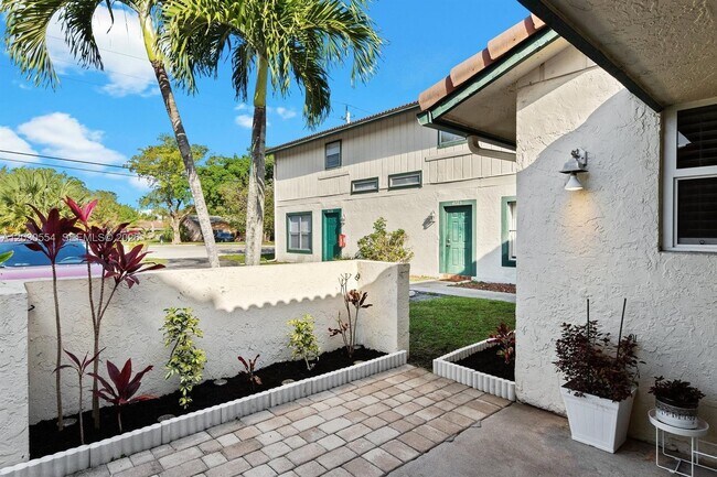 Foto del edificio - 4119 Coral Springs Dr
