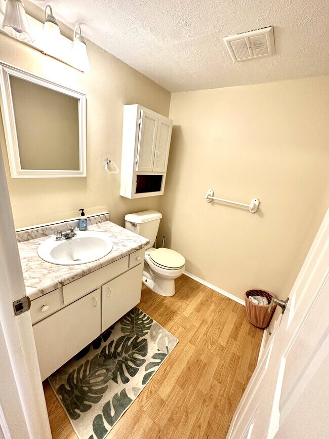 Foto del edificio - 14720 Northline Rd