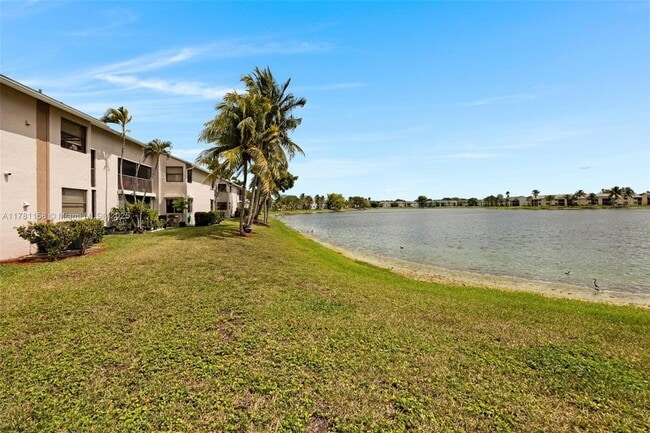 Building Photo - 800 Independence Dr