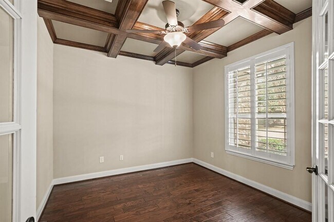 Building Photo - 28223 Red Shady Oaks Dr