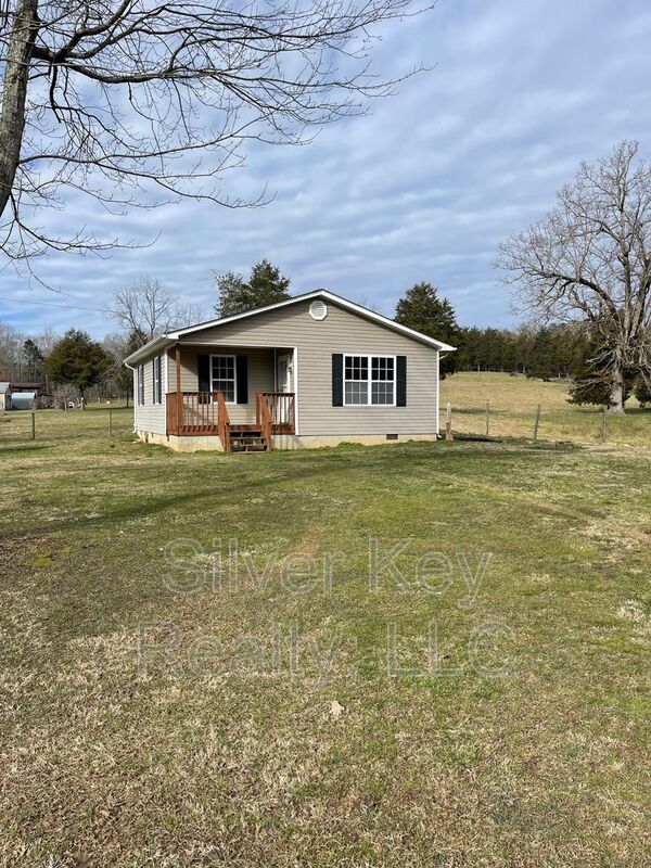Primary Photo - 166 Ray Ln
