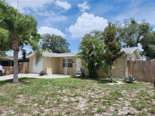 Building Photo - 3221 Fairmount Dr