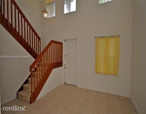 Foto del edificio - 3 br, 2.5 bath Townhome - 13596 NW 9th Ct