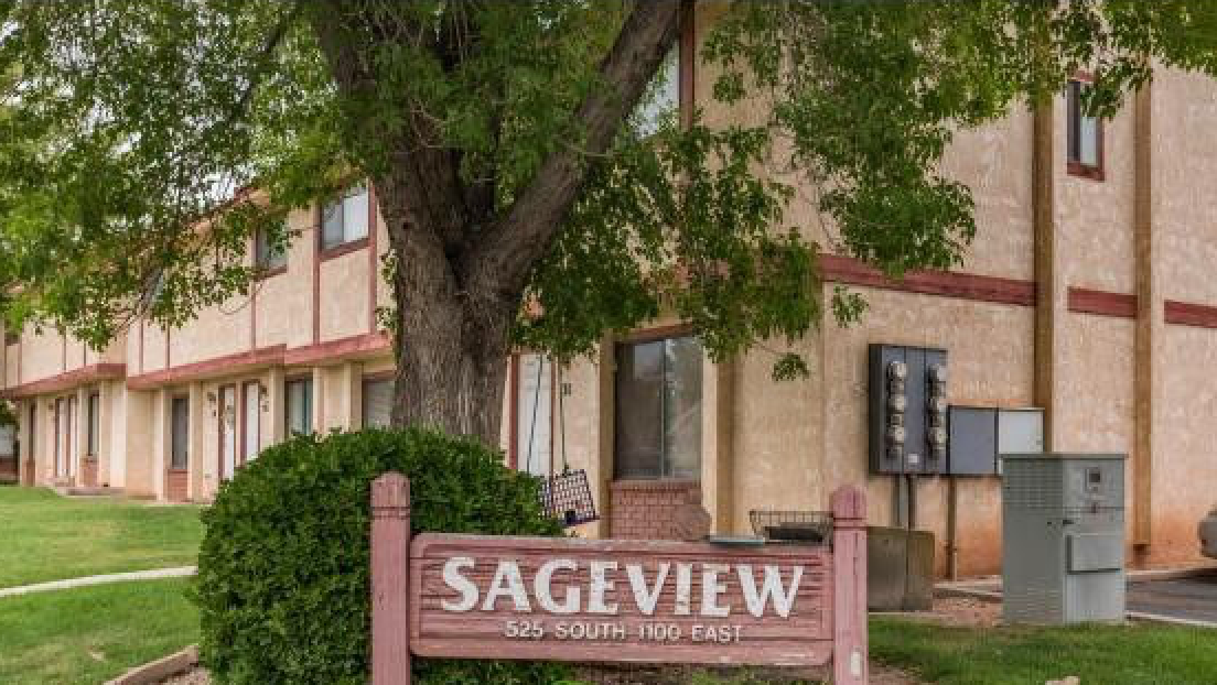 Foto principal - Sageview Townhome, 2 bedroom 1.5 bath with...