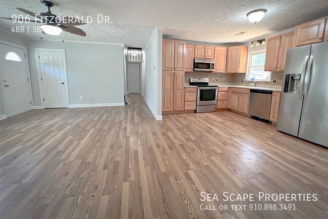 Building Photo - 906 Fitzgerald Dr