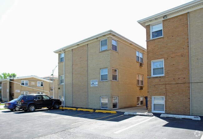 Building Photo - 1550 N 1st Ave