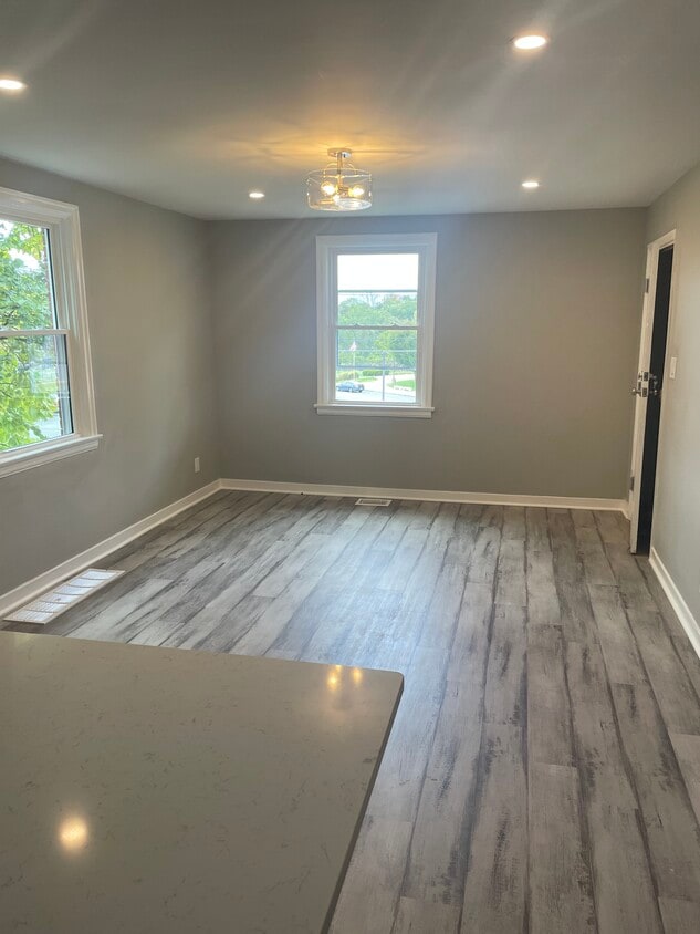 2039 Fairfax Ave, Cincinnati, OH 45207 Apartments in Cincinnati, OH