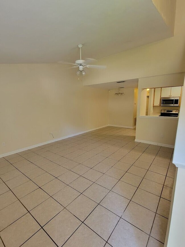 Photo - 3 BR/ 2BA Townhome located in