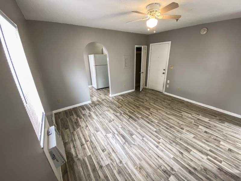 Foto principal - 630 Brevard Ave
