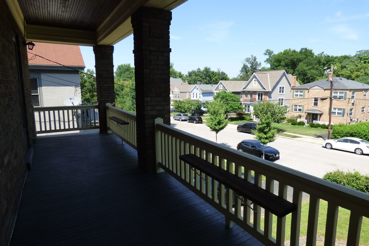 Foto principal - 3721 Drakewood Dr