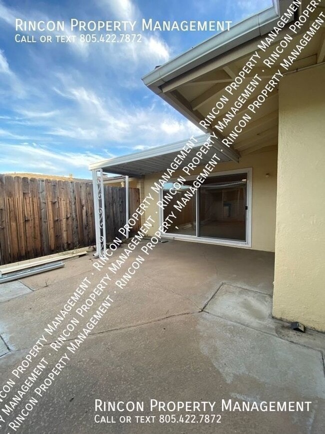 Building Photo - 112 E Garden Green