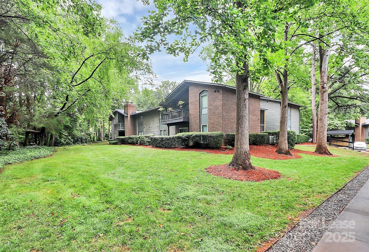 Foto principal - 5012 Sardis Rd