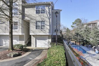 Building Photo - 4246 River Green Dr NW
